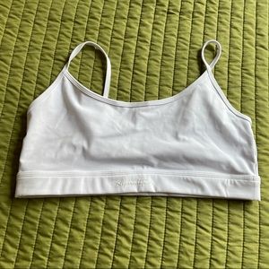 Alphalete Surface Limitless bra in white XXL